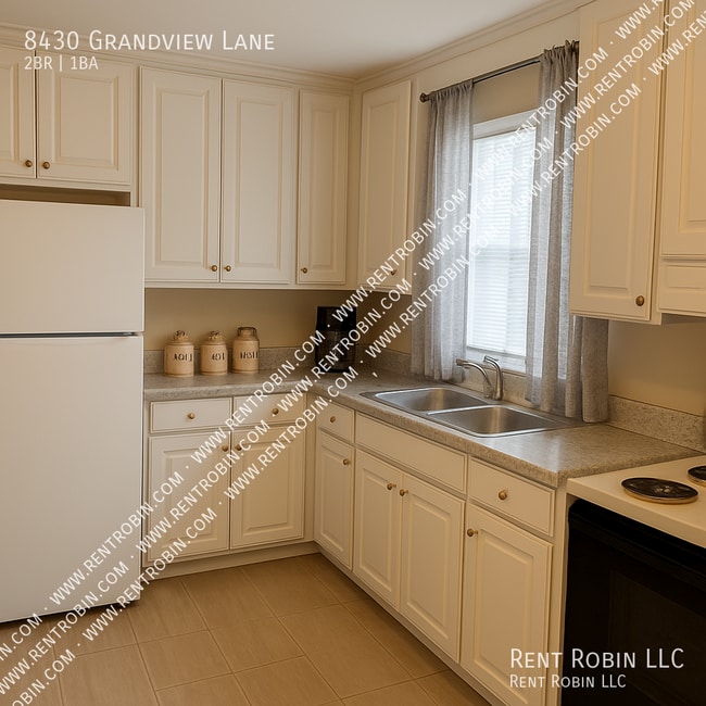 Building Photo - 8430 Grandview Ln