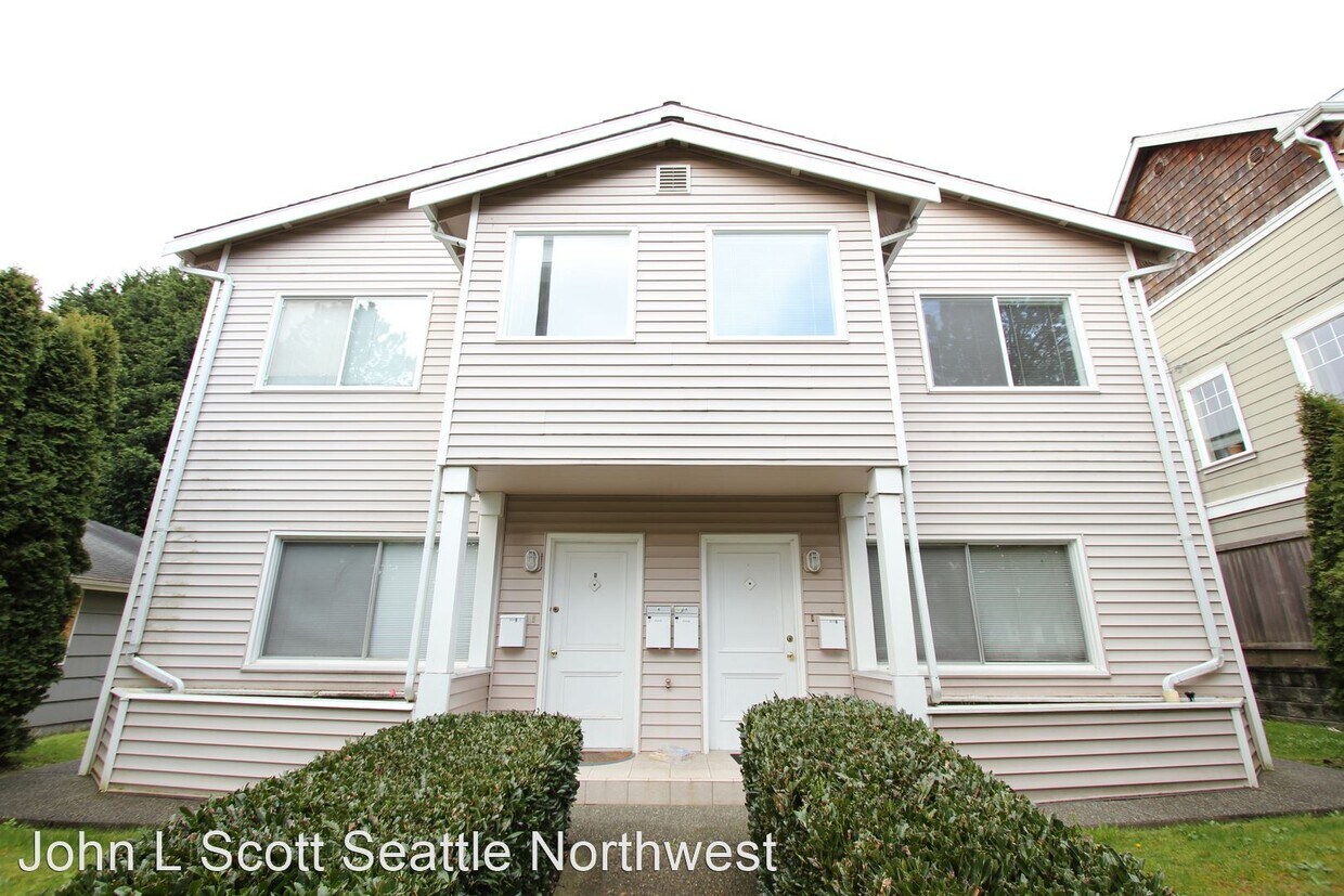 Primary Photo - 8533-8535 Interlake Ave N