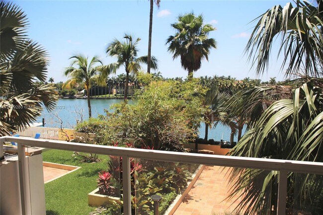 Building Photo - 5600 Collins Ave