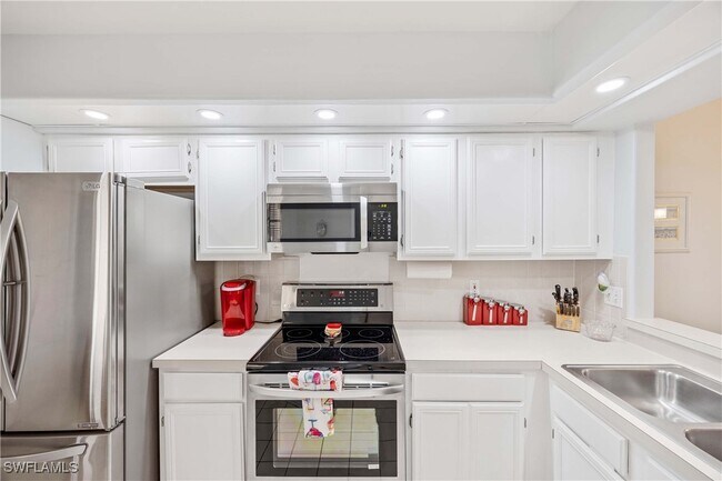 Foto del edificio - 13046 Amberley Ct