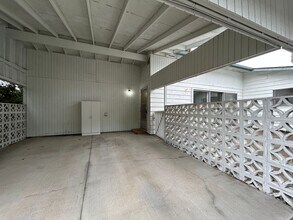 Building Photo - 14264-14264 SW 114th Ave