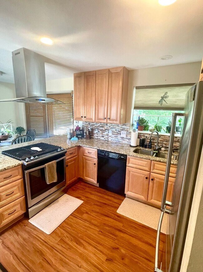 Foto del edificio - 4 br, 4 bath House - 2355 Ranch Dr.