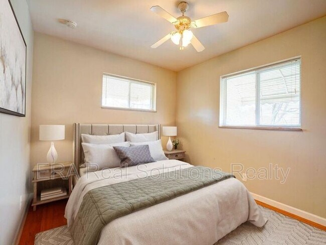 Foto del edificio - 1481 Adams Rd