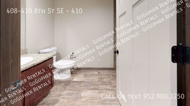 Foto del edificio - 410 8th ST SE