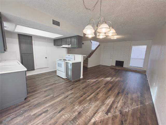 Foto del edificio - 4825 Diaz Ave