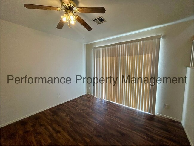 Foto del edificio - Stunning 4 Bed/3 Bath Condo in Silver Cree...