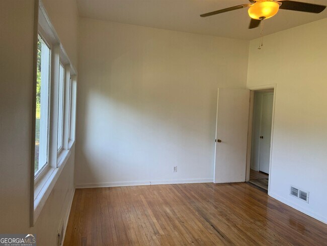 Building Photo - 401 Baxter Rd