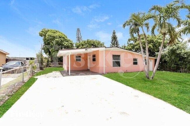 Foto del edificio - 2731 NW 2nd St