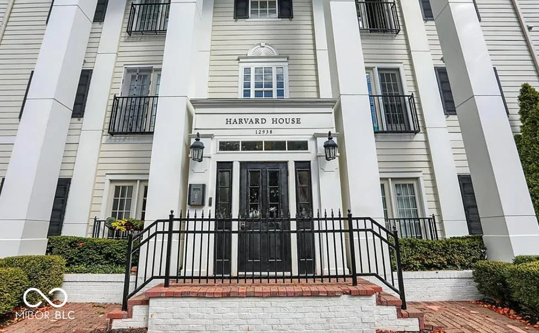 Primary Photo - 12938 University Crescent