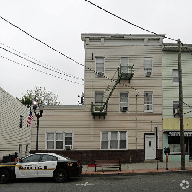 Foto del edificio - 6811 Park Ave