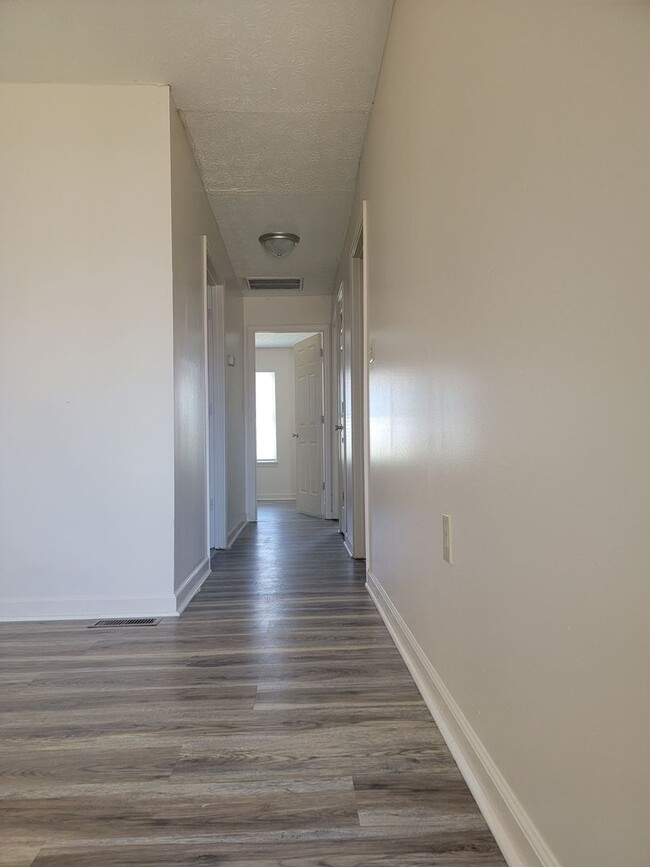 Foto del edificio - 2 Bedroom, 2 Bath Duplex on Clearwater Way