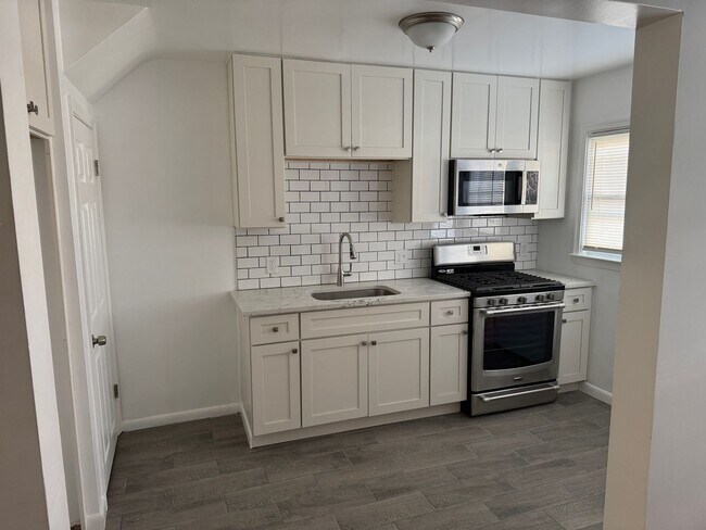 Foto del edificio - 2231 Graythorn Rd