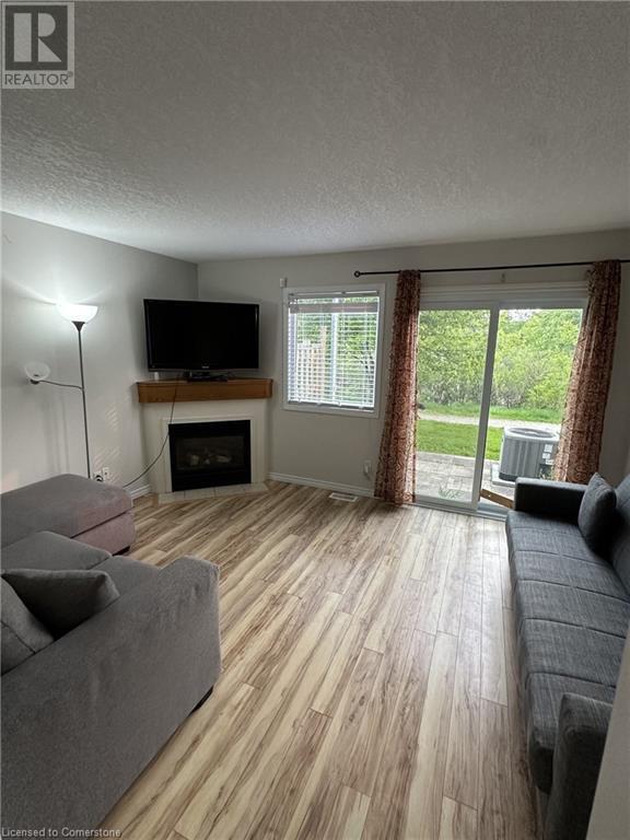Photo du bâtiment - 601 Columbia Forest Blvd