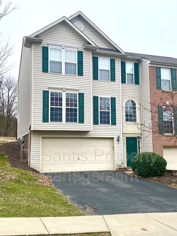 640 E Village Green Blvd, Mars, PA 16046 Townhouse for Rent in Mars