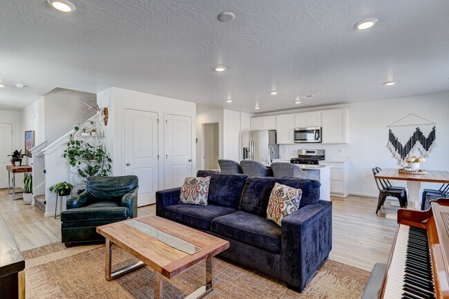 Foto del edificio - 3 BEDROOM Long Valley Townhome with all the Amenities