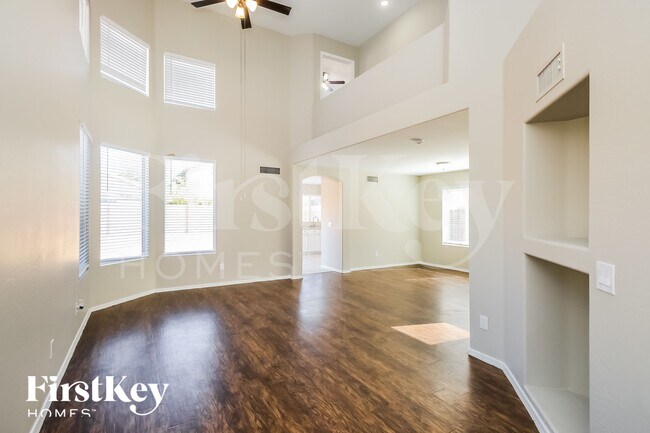Building Photo - 4332 E Windsong Dr