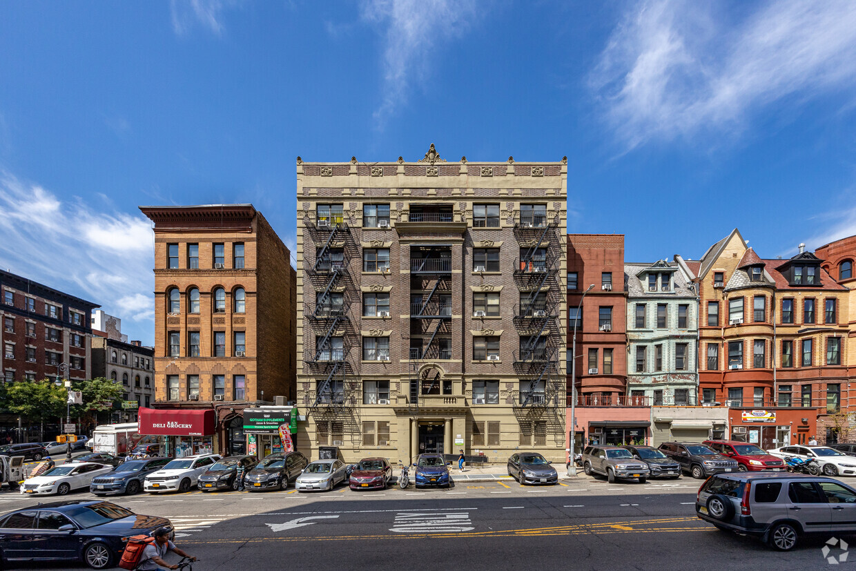Foto principal - 707 Saint Nicholas Ave
