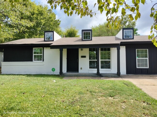 Photo - 4214 Mehalia Dr House