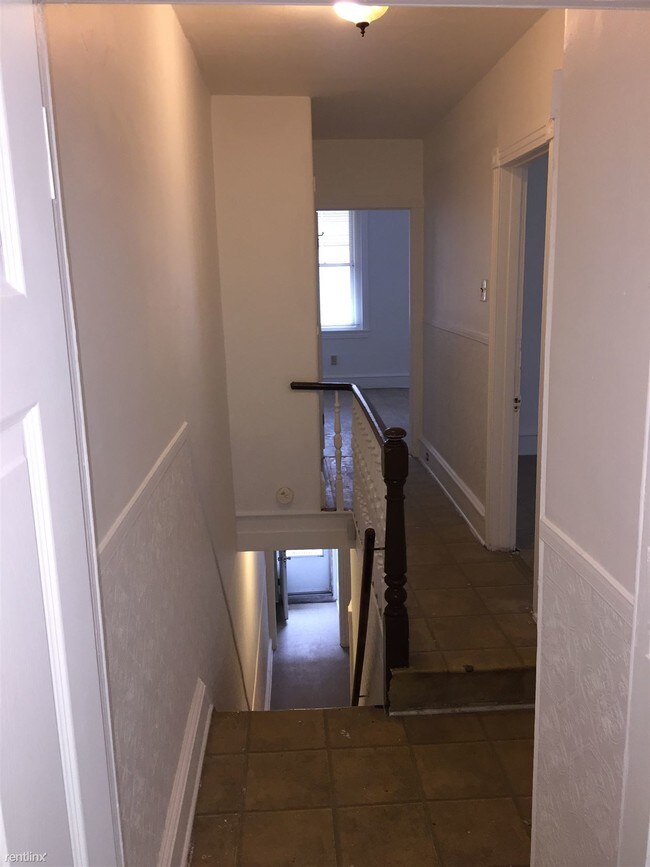 Foto del edificio - 645 W Mayfield St