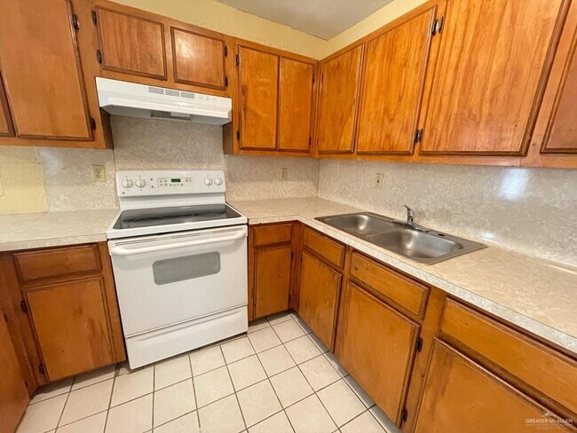 Foto del edificio - 416 E 5th St