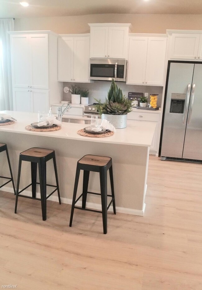 Building Photo - 3 br, 2.5 bath House - 32695 Ten Trails Pk...