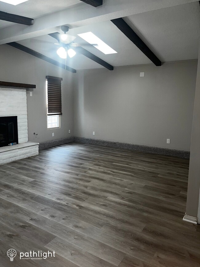 Foto del edificio - 721 Shirley St NE