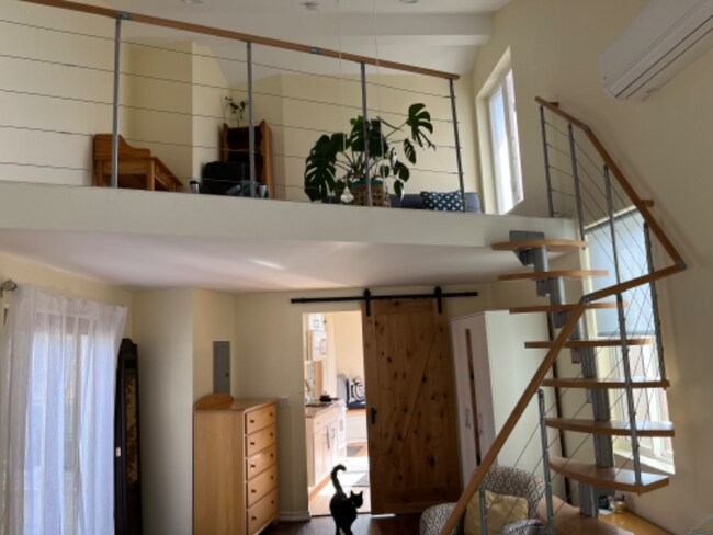 Building Photo - 6086 Palomar Cir