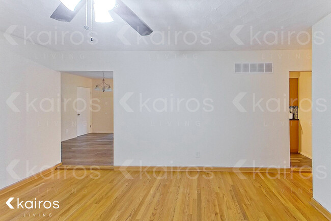 Building Photo - 225 Naomi Avenue