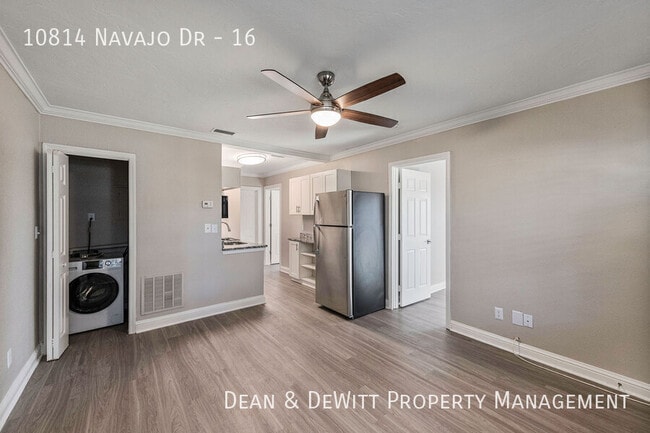 Building Photo - 10814 Navajo Dr