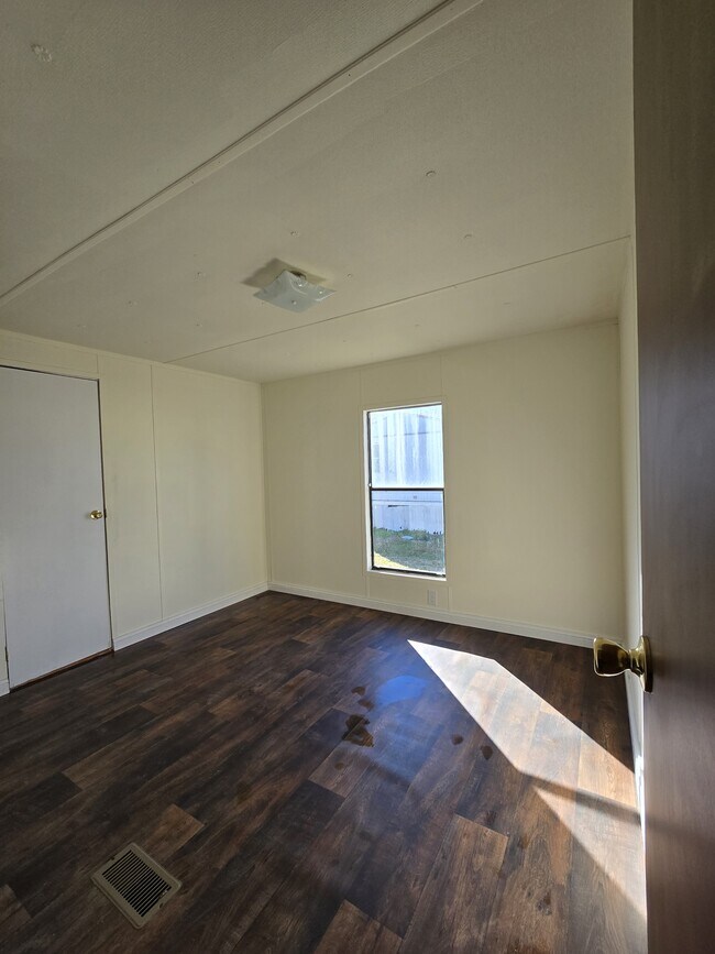 Foto del edificio - 8582 Rye Patch Rd