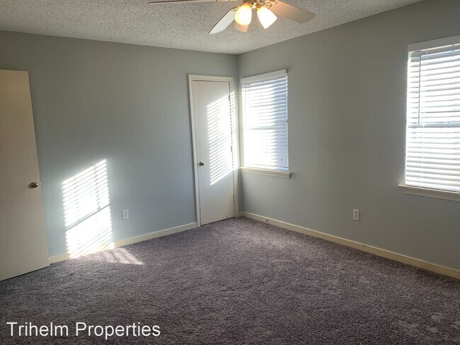 Building Photo - 920A Glastonbury Cir