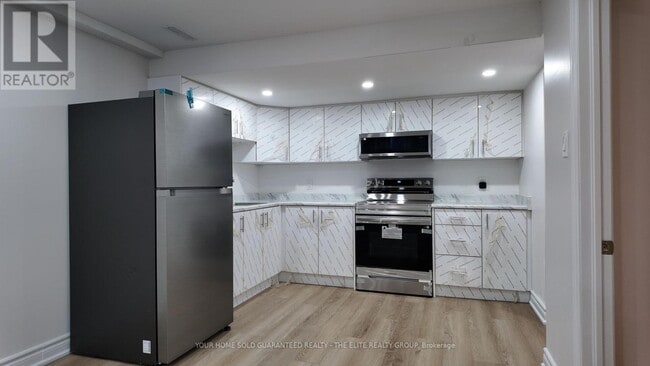 Building Photo - 43 Royal Palm Dr