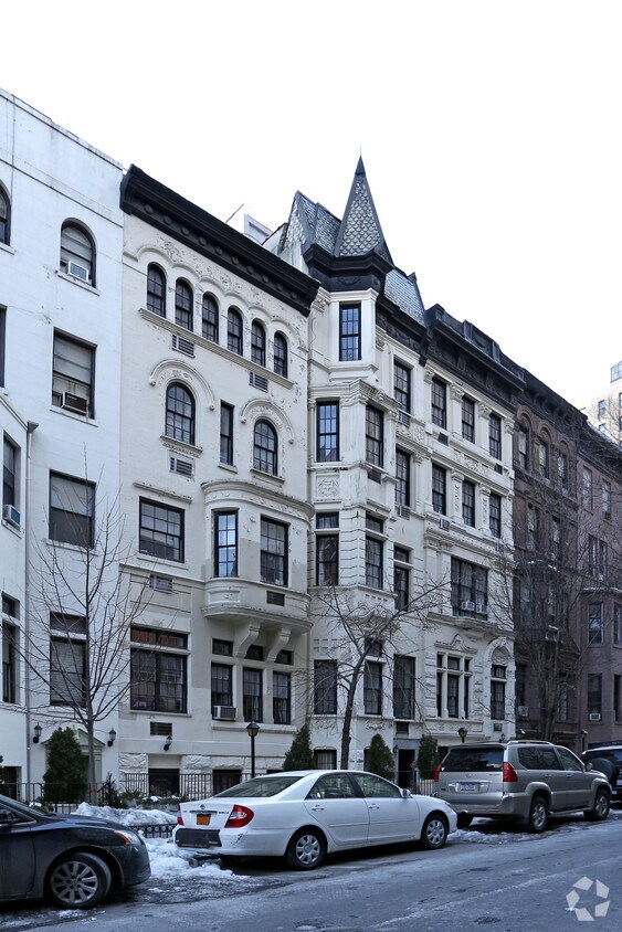 Primary Photo - 21 W 82nd St