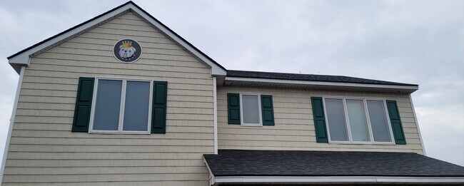 Foto del edificio - 4361 The Woods Rd