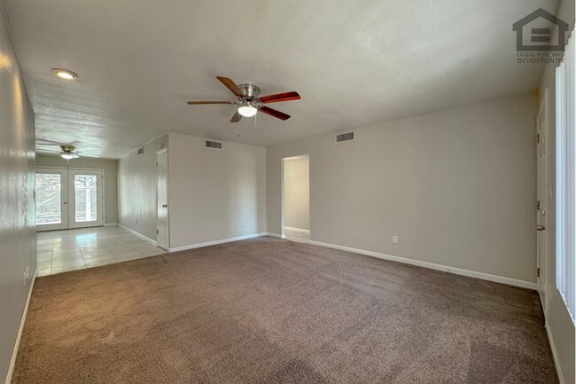 Foto del edificio - 3Bed/2Bath House at Baseline Rd/Rural Rd! Ready for Immediate Move-In! – NO HOA!