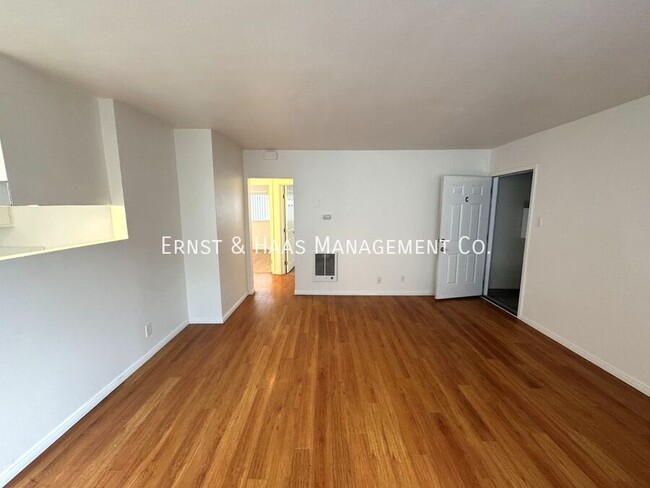 Building Photo - 840 Walnut Ave