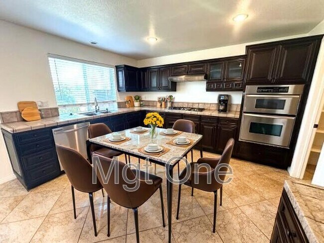 Foto del edificio - 11026 Evergreen Loop