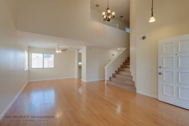 Foto del edificio - 4 Bed 3 Bath Single Family House with Large Backyard in Moreno Valley