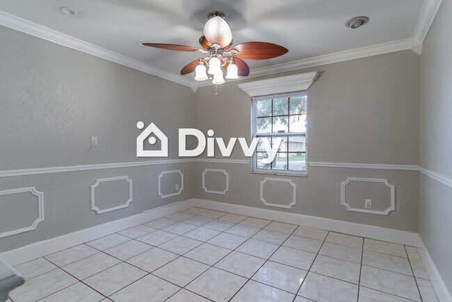Foto del edificio - 2310 Chestnut Hills Dr