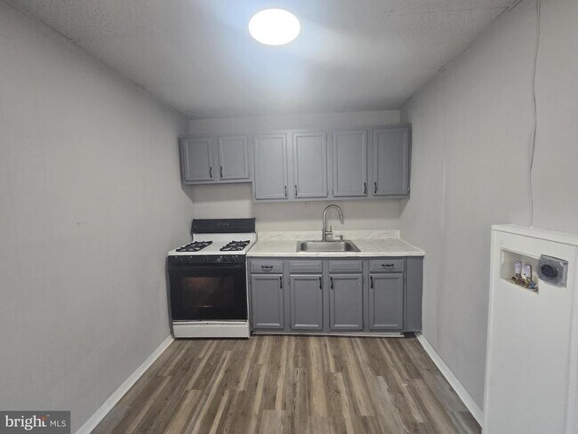 Foto del edificio - 6700 Keystone St