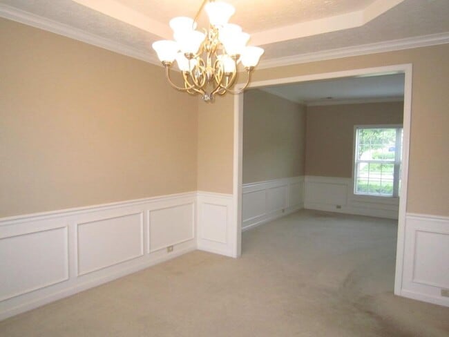 Building Photo - 2353 Dogwood Trace Blvd