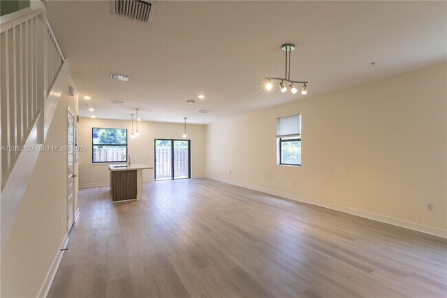 Foto del edificio - 10407 NW 82nd St