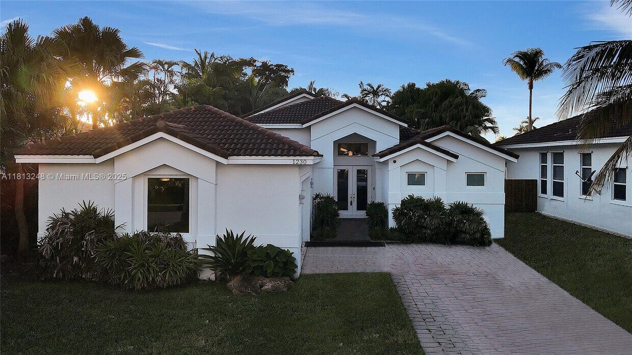 Foto principal - 1230 S 13th Ave