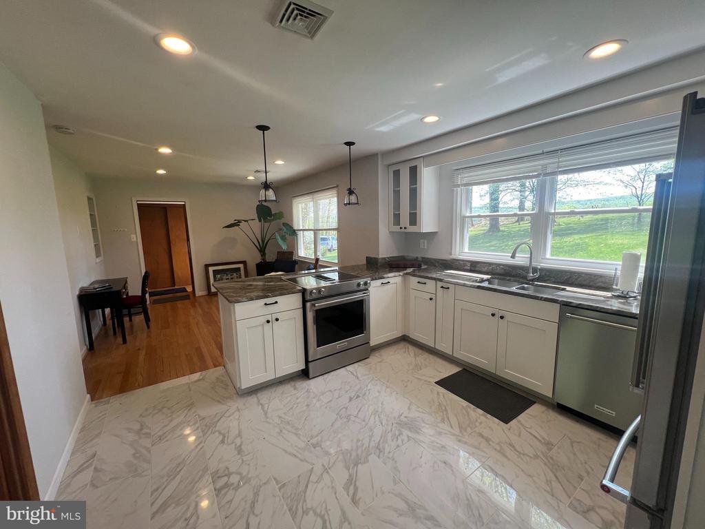 Foto principal - 5472 Merry Oaks Rd