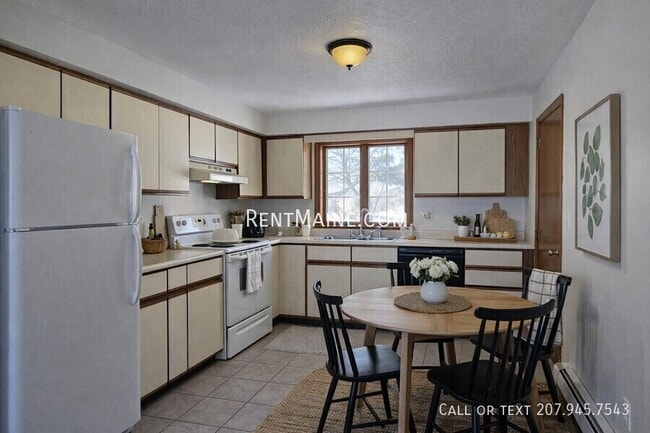 Building Photo - 7 Hartley St