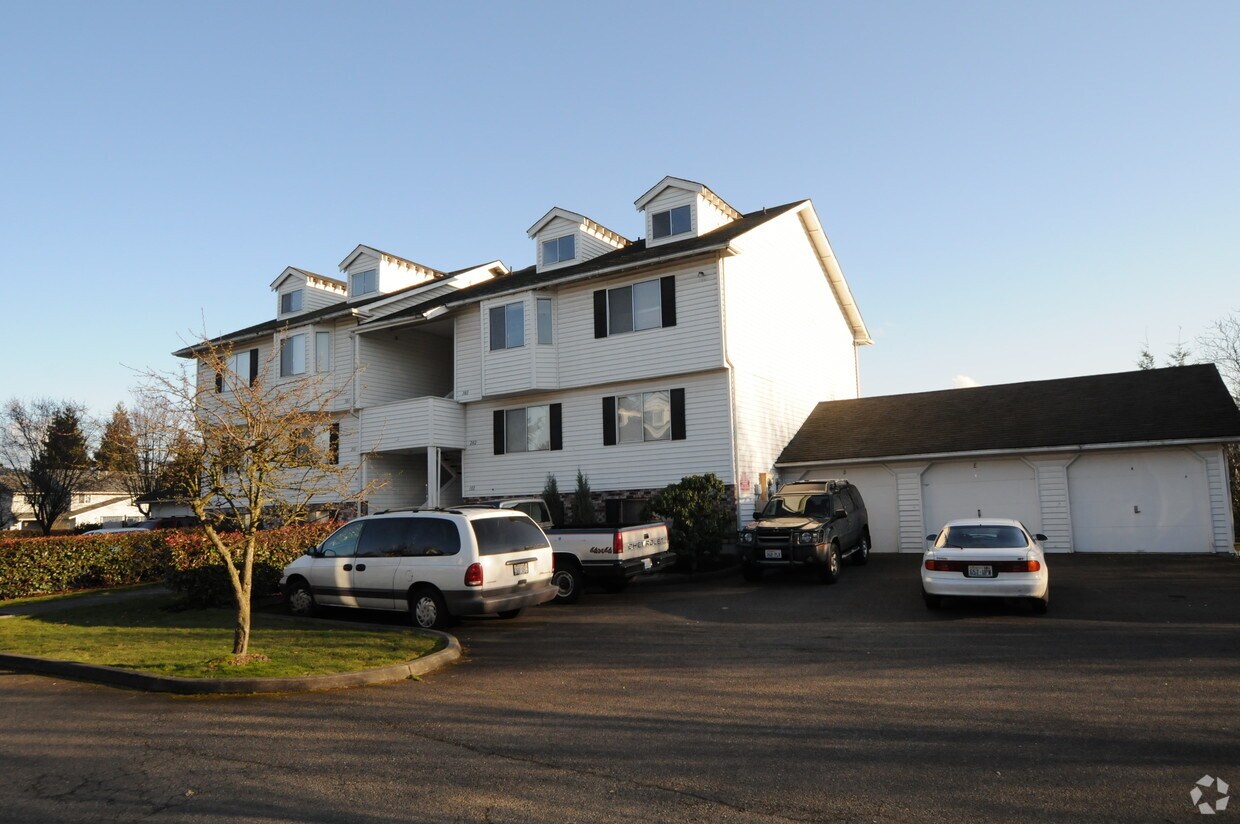 Building Photo - 851-861 4th Ave. North