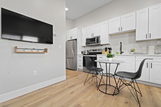 Foto del edificio - ? Modern 1 Bedroom in National City – Furn...