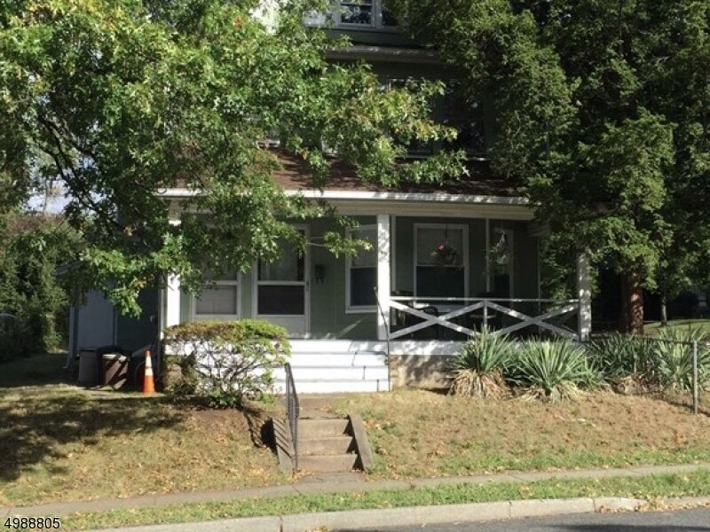 Primary Photo - 95 Godwin Ave