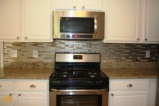 Foto del edificio - 55 Lauren Overlook