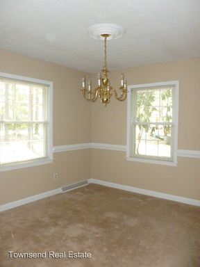 Building Photo - 215 Riverdell Dr